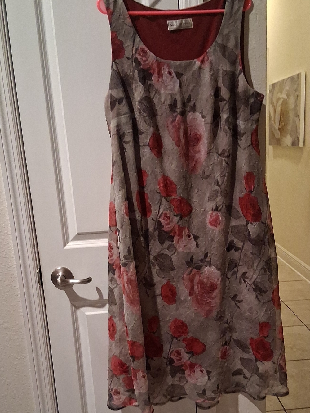 Sleeveless Floral Midi Dress in Red and Gray by